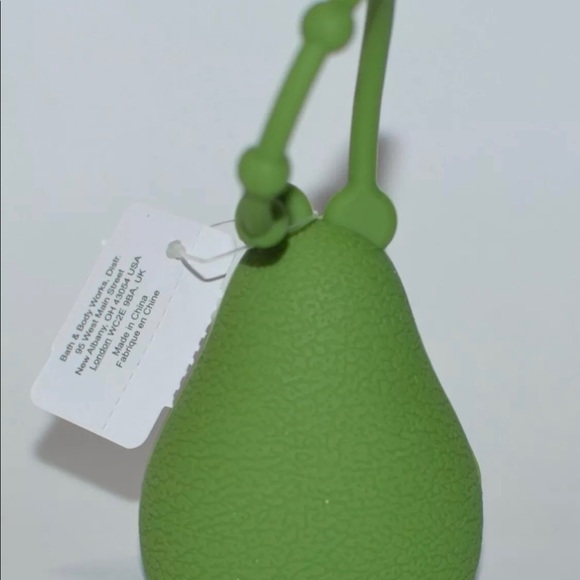 🔴 RARE🔴 Avocado 🥑 Sanitizer Holder - Picture 5 of 7